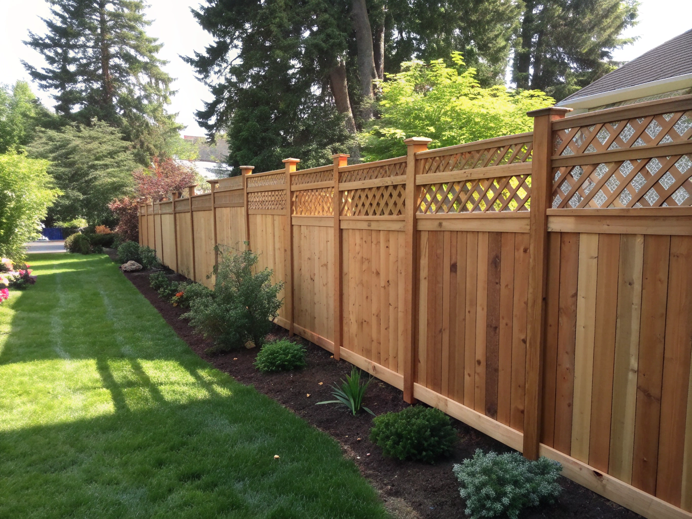 Completed lattice top fencing installation
